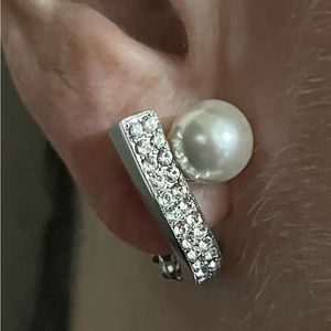 Vintage Sterling Silver/ Pearl Earring